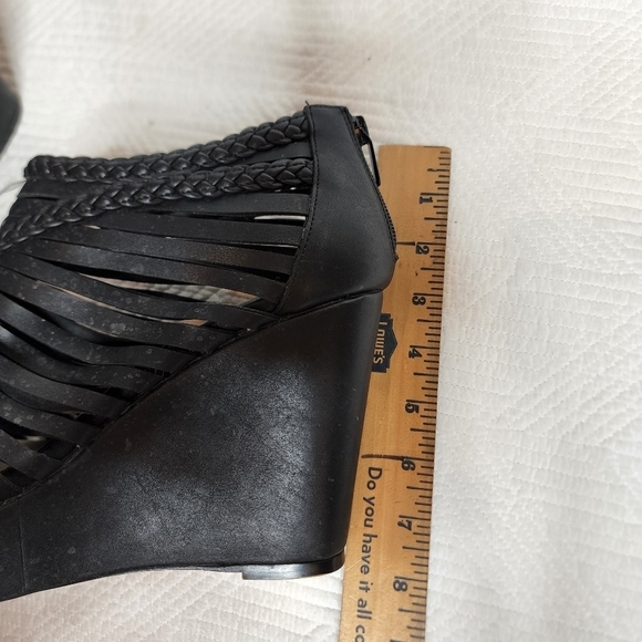 Torrid 12.5W Black Strappy Braided Wedge Shoes - Picture 12 of 15